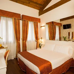  Casa de hóspedes Casanova Fourrooms Itália