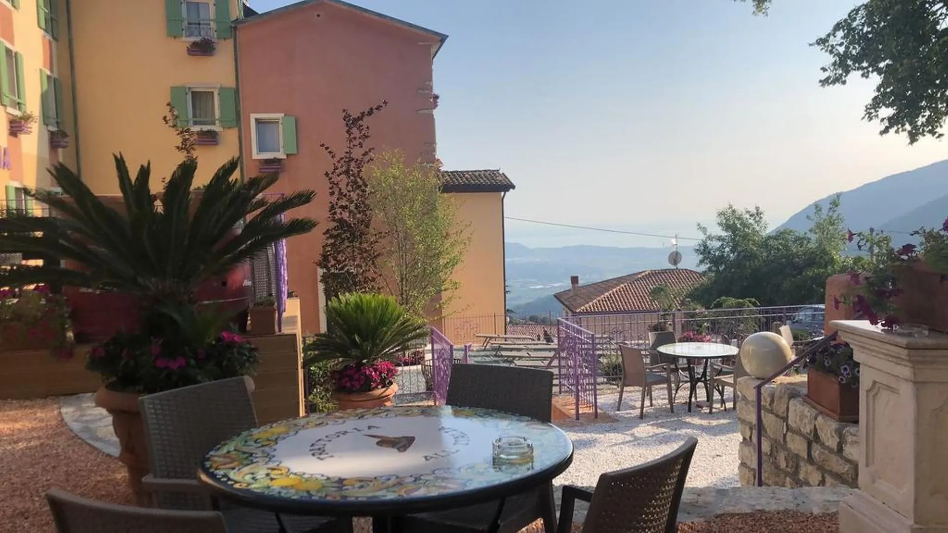 Hotel Corona Spiazzi Di Caprino